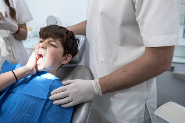 Best Emergency Tooth Extraction  in Grandview, TX